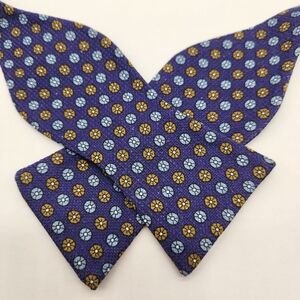 Cremieux bow tie men's blue geometric 100%silk self formal prom wedding new$35